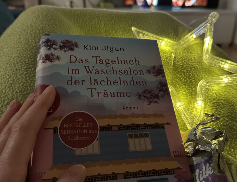 Rezension – „Das Tagebuch im Waschsalon der lächelnden Träume“ von Kim Ji Yoon